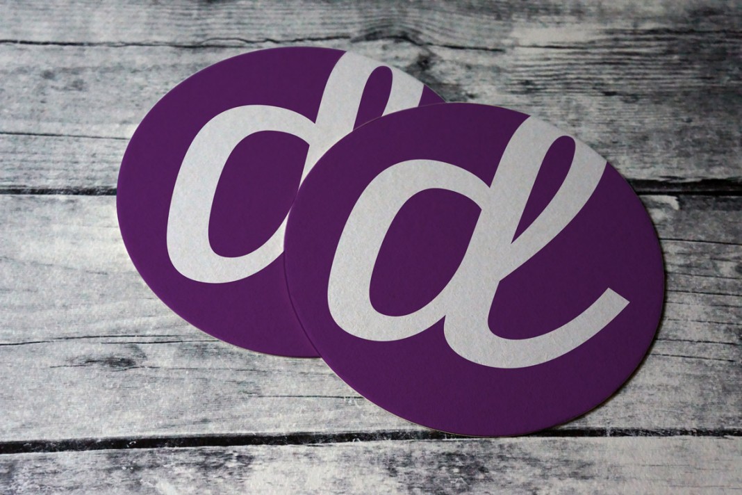 designthem.es logo coaster mockup